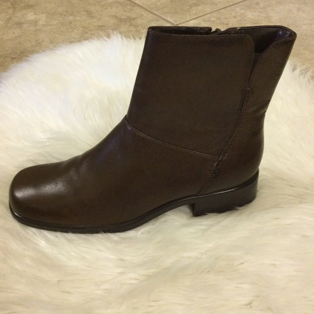 Studio Works Brown Leather Braydon Side Zip Ankle Boots Size 6.5